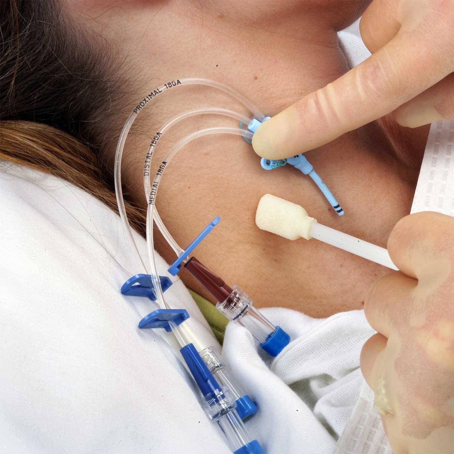 Cavilon Schaumstoffapplikator im Detail - medizinischer Hautschutz vor Klebstoffen und Reibung - Med-Praxisbedarf