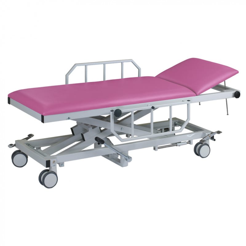 Patiententransportliege mit Patienten - sichere Lagerung und Transport in der Pflege - Med-Praxisbedarf