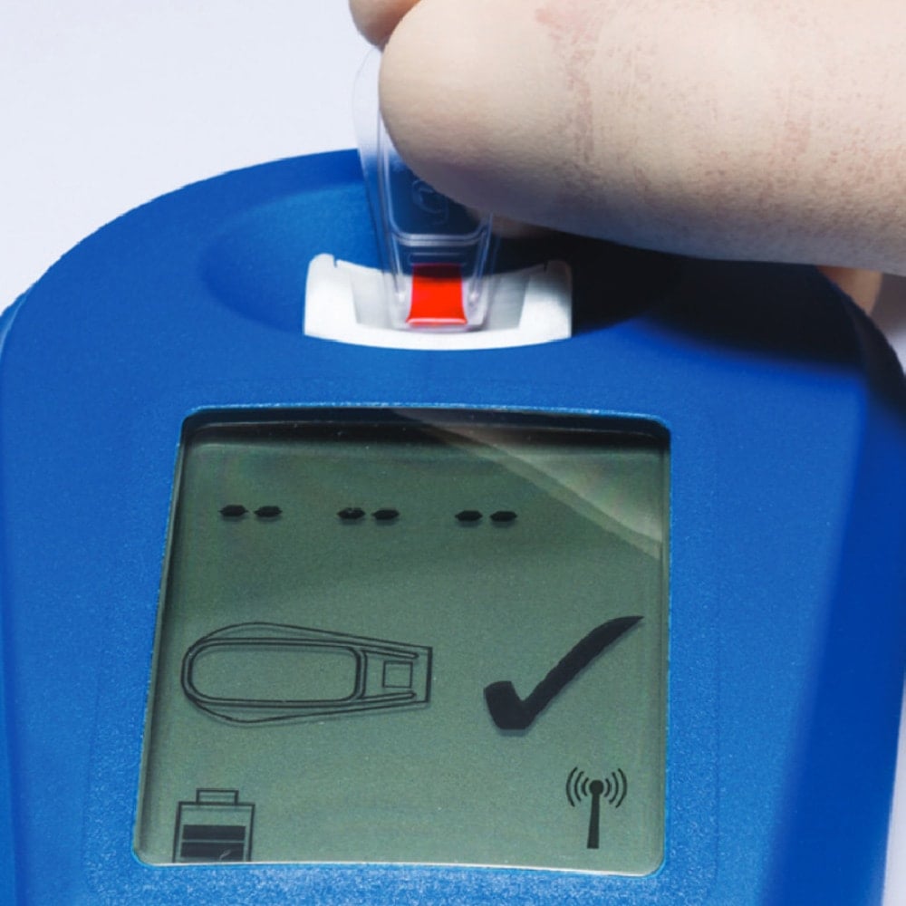 EKF diagnostics DiaSpect TM Messgerät - zur Hämoglobin-Bestimmung am Point of Care - Med-Praxisbedarf