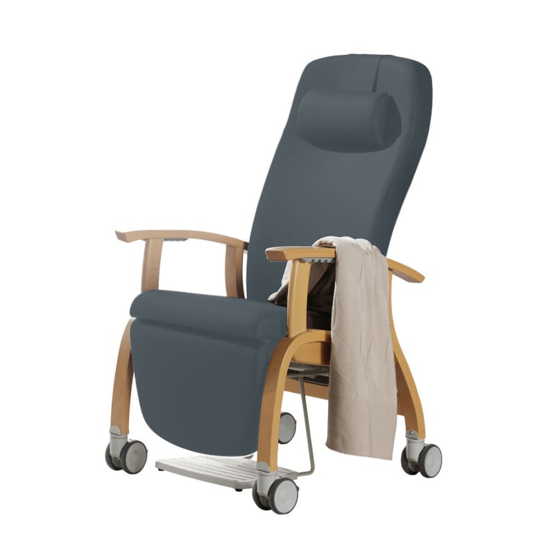Elektrischer Pflegesessel Holz-Fero e-move - Detailaufnahme Bedienpanel und Sitzkomfort - Med-Praxisbedarf