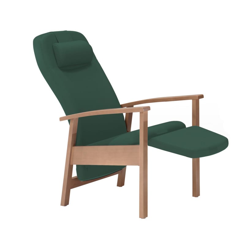 Holz-Pflegestuhl Talo Classic - Stuhl in Arztpraxis-Umgebung, frontal - Med-Praxisbedarf