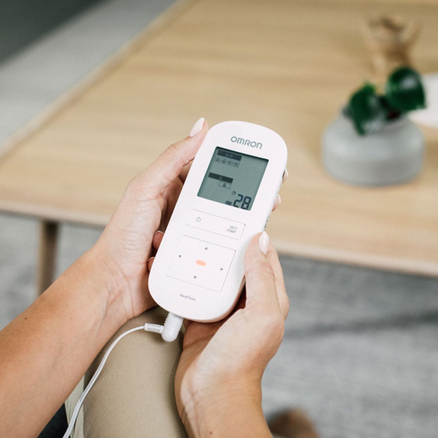 Wärme-TENS-Gerät für die Therapie - einfach zu bedienendes Schmerzmanagement für zu Hause - Med-Praxisbedarf