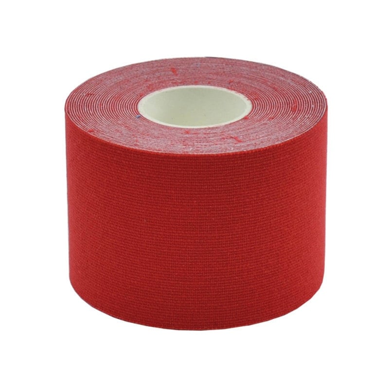 Teqler Kinesiology-Tape wird abgerollt - zeigt die Elastizität und Klebeeigenschaften - Med-Praxisbedarf