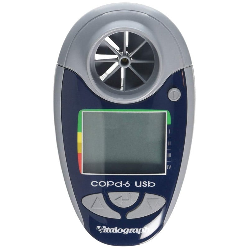 Elektronischer COPD-Screener im Einsatz - Patient bei Lungenfunktionstest - Med-Praxisbedarf