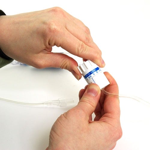 Infusionsgerät mit Infusionsregler von Asid Bonz - für präzise Schwerkraftinfusionen - Med-Praxisbedarf
