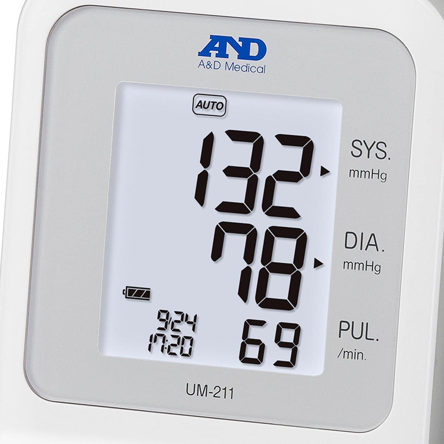 Profi-Blutdruckmessgerät UM-211 Bedienfeld - Nahaufnahme der Tasten für Speicher und Automatik-Modus - Med-Praxisbedarf