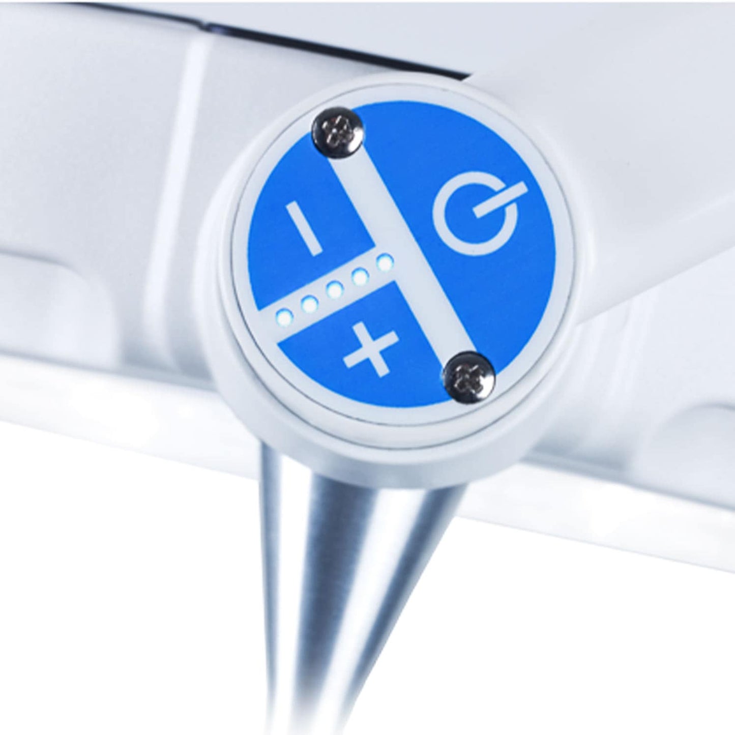 MACH LED 120F seitliche Detailansicht - Gehäuse und Kühlrippen der Hochleistungsleuchte - Med-Praxisbedarf
