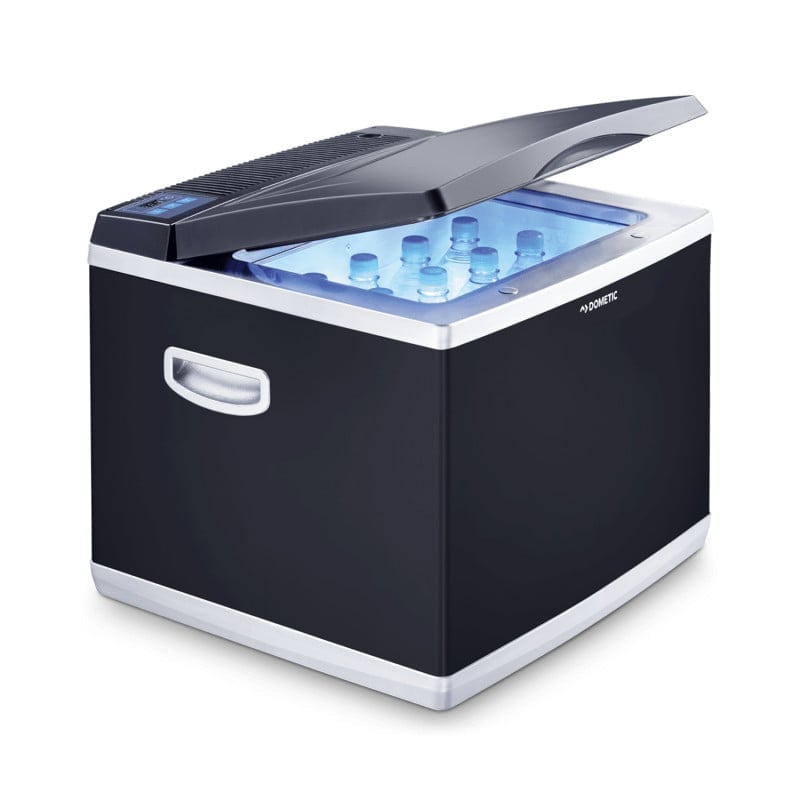 Dometic CoolFun CK 40D Hybrid Kühlbox von vorne - graues Gehäuse, digitale Temperaturanzeige - Med-Praxisbedarf