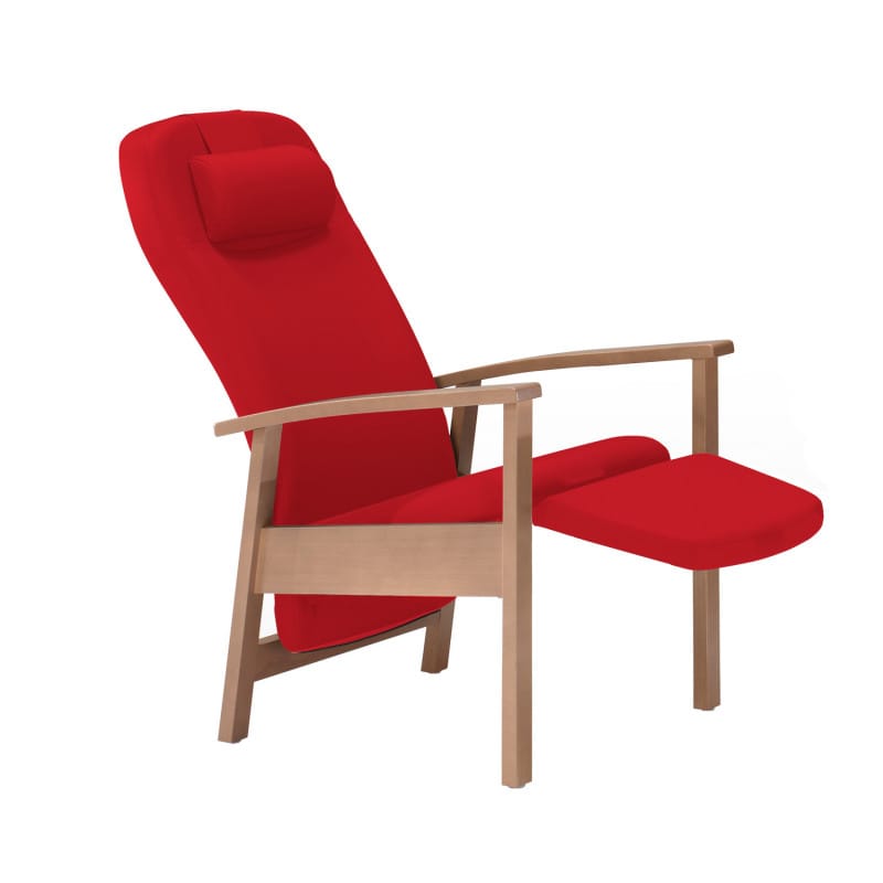 Holz-Pflegestuhl Talo Classic - Frontansicht, brauner Holzrahmen, beiger Stoffbezug - Med-Praxisbedarf