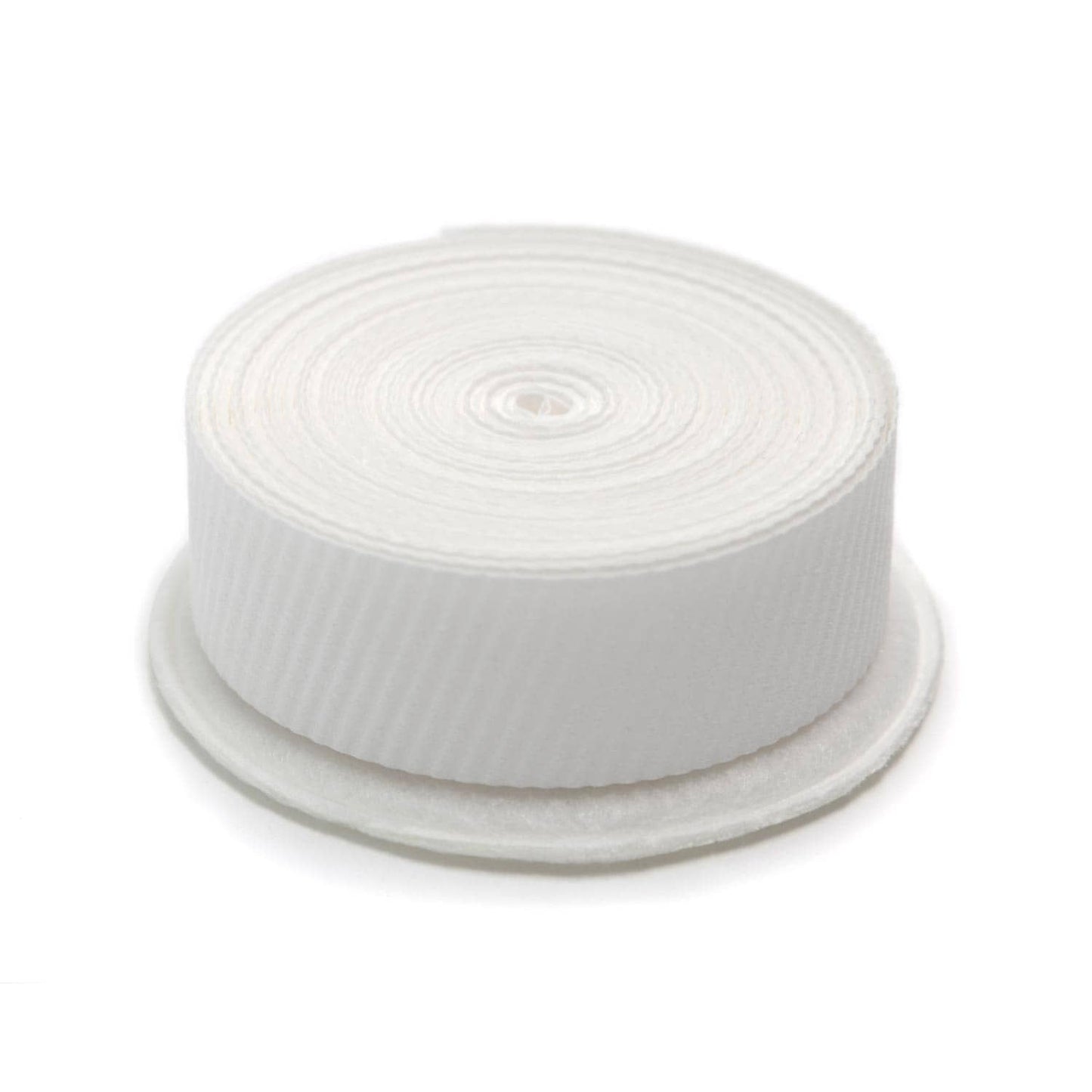 HME-Filter Inter-Therm aus der Nahaufnahme - Details des sterilen Klimatisierungsfilters - Med-Praxisbedarf