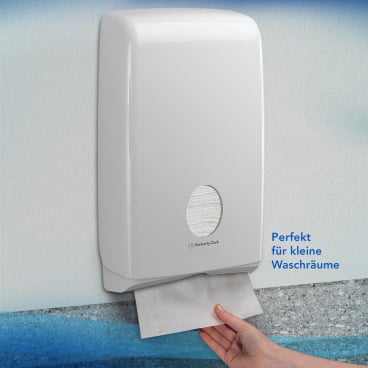Packung SCOTT SLIMFOLD Handtücher - kompakte Papierhandtücher 29,5 x 19 cm - Med-Praxisbedarf