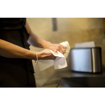 Einzelnes Tork Xpress H2 Universal Papierhandtuch 2-lagig - weiße Papierhandtücher für medizinische Bereiche - Med-Praxisb...