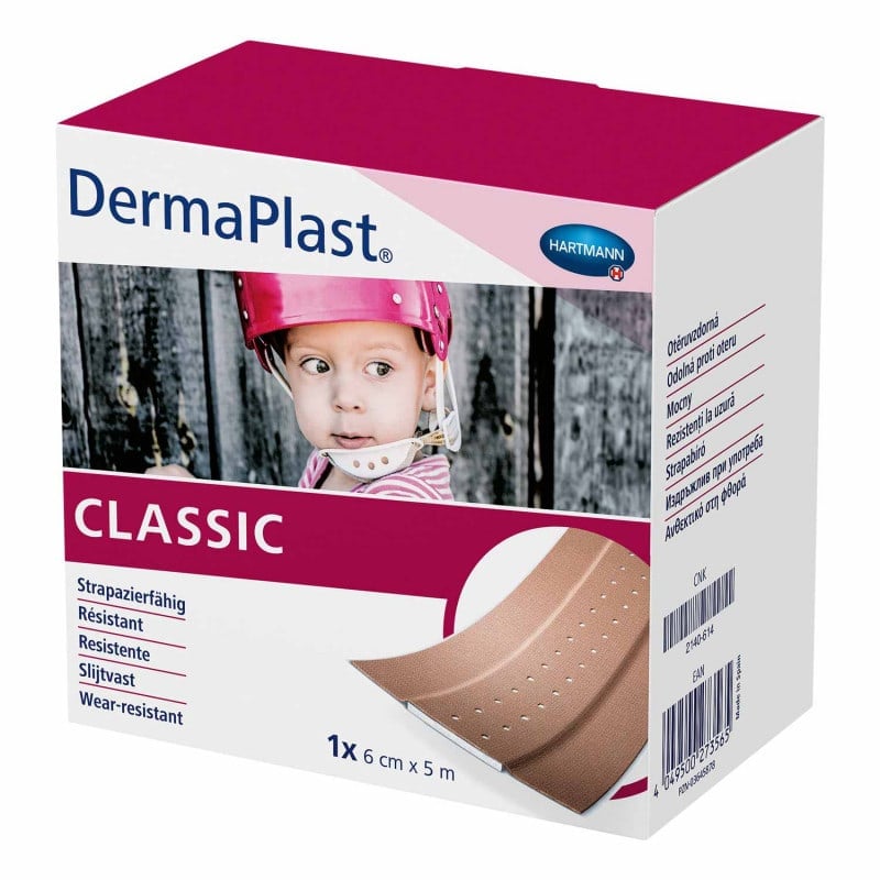 Anwendung DermaPlast Classic Pflaster - zeigt die Handhabung und das Abtrennen der einzelnen Pflastereinheiten - Med-Praxi...