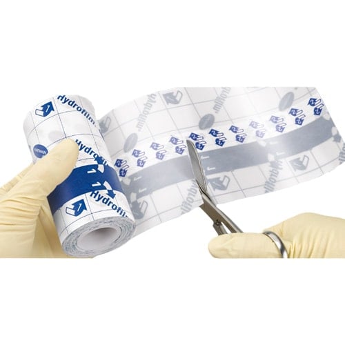 Hydrofilm Verband in Anwendung - klarer Folienverband zum Schutz von Wundauflagen - Med-Praxisbedarf