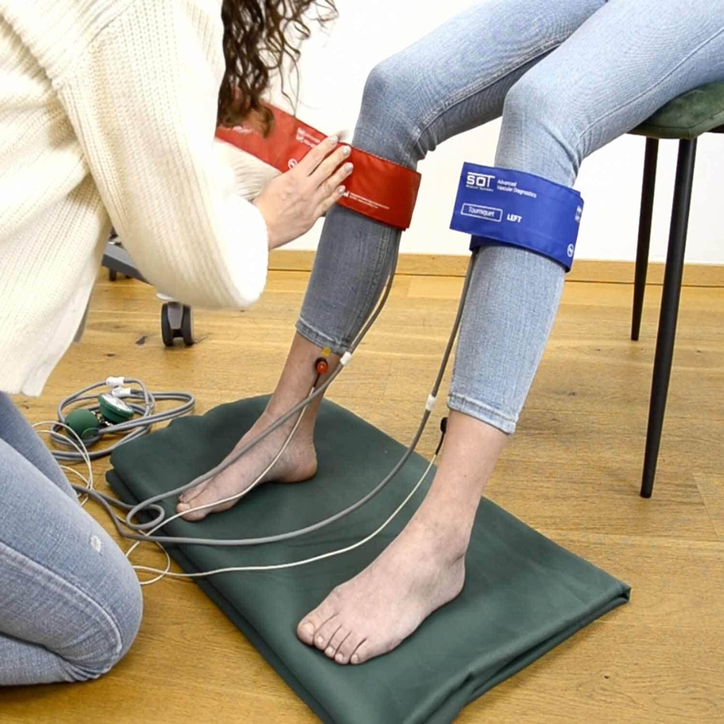 AngE™ Phlebo Venenmessgerät - kompaktes Gerät für venöse Messungen in der Praxis - Med-Praxisbedarf