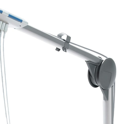 Montierter Strässle DT Basic Kabelarm an Wand - praktisches Hilfsmittel für EKG-Aufzeichnung - Med-Praxisbedarf
