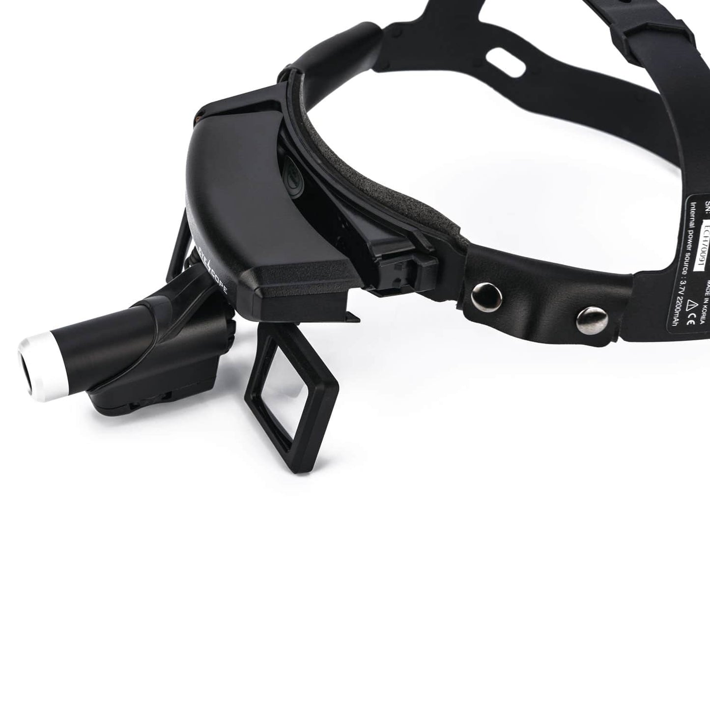 Bistos LED-Kopflampe BT410F im Einsatz - helle Ausleuchtung des Operationsfelds in 30 cm Entfernung - Med-Praxisbedarf